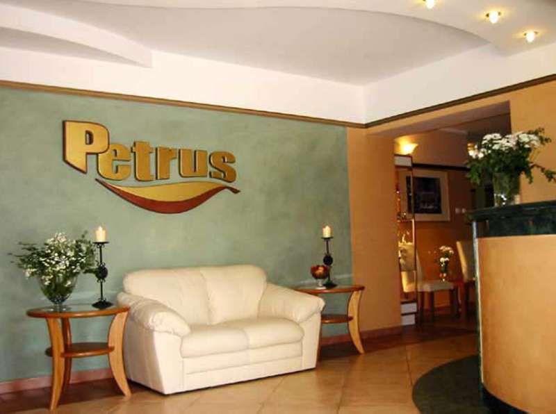 Hotel Petrus Krasków Εξωτερικό φωτογραφία